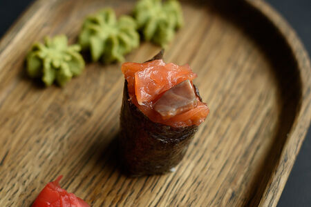 Гункан Лосось