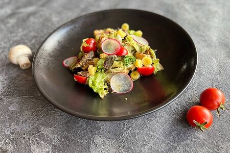 Салат с телячьей вырезкой