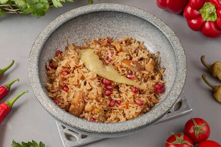 Плов с цыпленком и изюмом