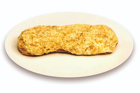 Эклер с белковым кремом