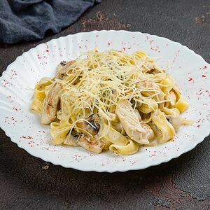 Феттуччине с курицей