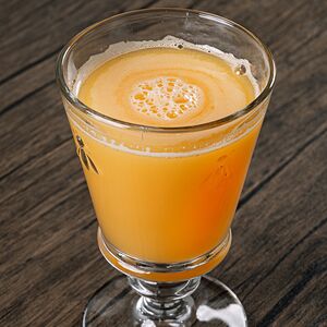 Апельсиновый свежевыжатый сок