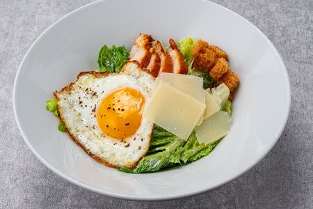 Цезарь с курицей