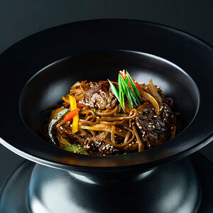 Սոբա հորթի մսով