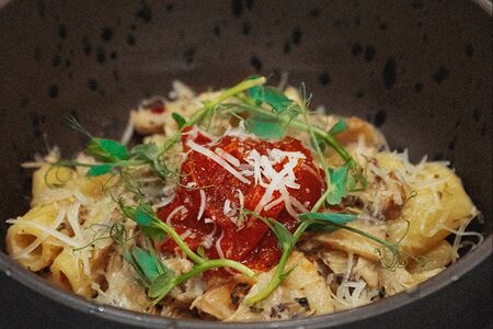 Паста с курицей и итальянскими травами