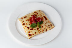 Блин с ягодой клубники