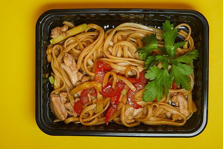 Удон с курицей