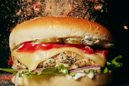 Бургер с курочкой халяль
