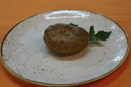 Биточек мясной