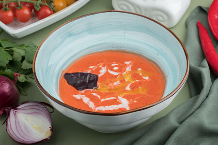 Томатный крем-суп с базиликом