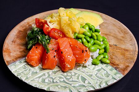 Поке с лососем