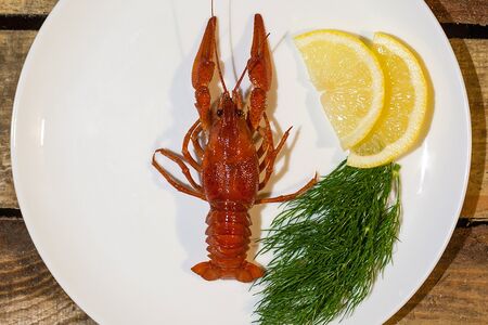 Средние вареные раки по классическому рецепту