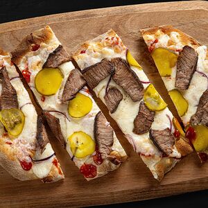 Пицца с говядиной