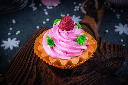 Корзиночка с вишней