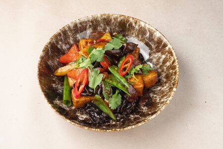 Тофу стир-фрай с кешью