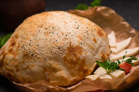 Под-лаваш с брынзой и овечьим сыром