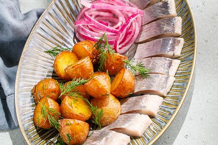 Селедочка с картофелем бейби