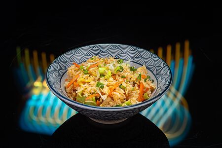 Рис с овощами и яйцом