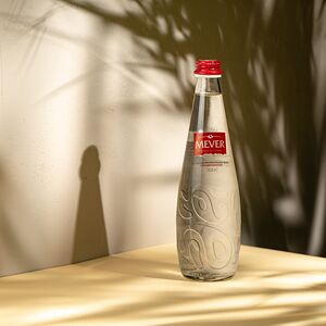 Минеральная вода без газа Мевер