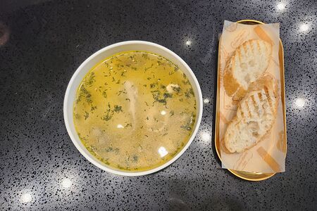 Куриный суп с домашней лапшой