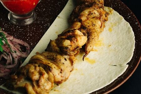 Куриное бедро на мангале