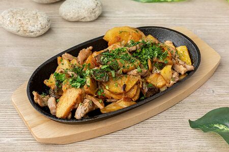Свинина с картофелем и грибами