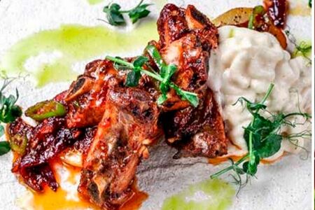 Ребра свиные, томленные с луком