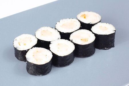 Классический ролл с креветкой