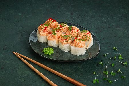 Ролл с тар таром из лосося