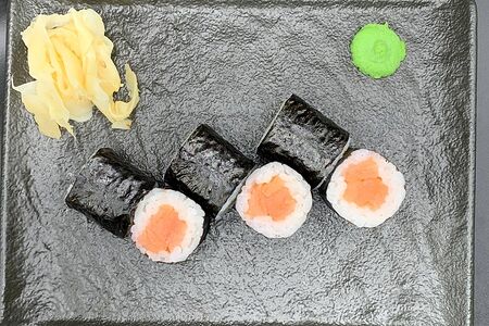 Маки Лосось Х/к