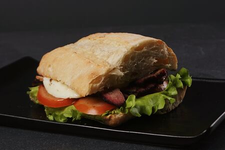 Чиабатта с брискетом из говядины