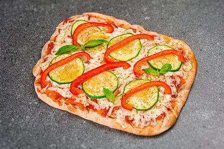 Пицца с овощами