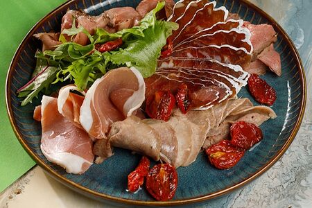 Мясное ассорти