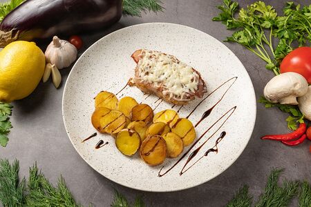 Стейк гурме с картошкой Фри