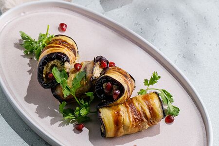 Рулеты из жареных баклажанов по-грузински