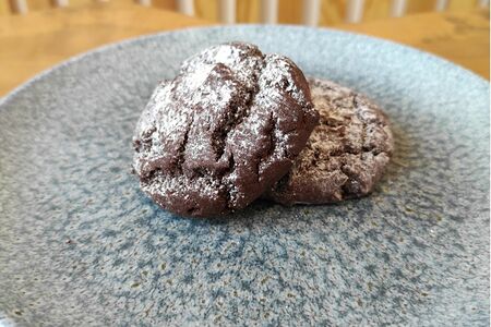 Печенье шоколадное с арахисовой пастой