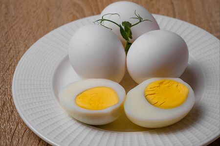 Яйцо отварное