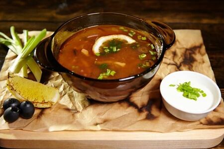 Солянка сборная мясная