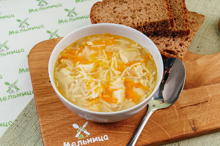 Суп куриный с лапшой