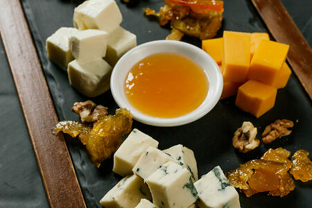 Сырная тарелка