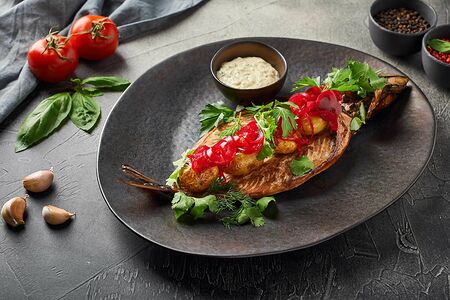 Скумбрия с овощами