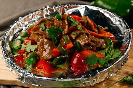 Говядина на сковороде