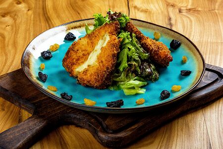 Фирменный салат Чвени