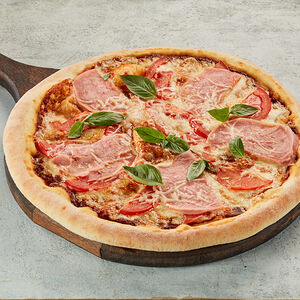 Пицца Ветчина и томаты
