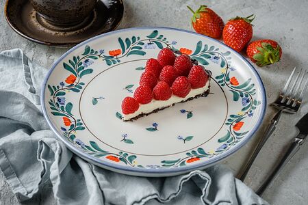 Кростата с сезонными ягодами