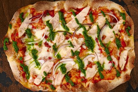 С курицей и соусом песто