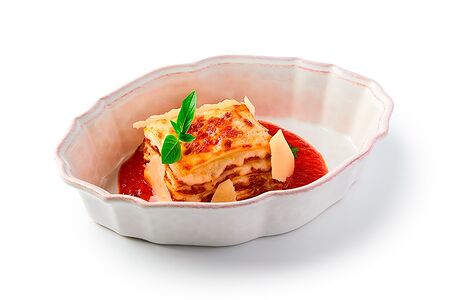 Лазанья с рагу из говядины