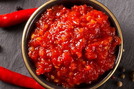 Аджика острая