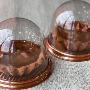 Корзиночка с орехом и карамелью