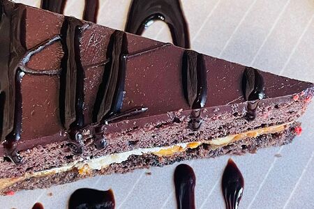 Торт Сникерс